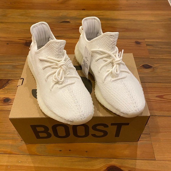 Yeezy Boost 350 V2 triple white - Picture 2 of 6